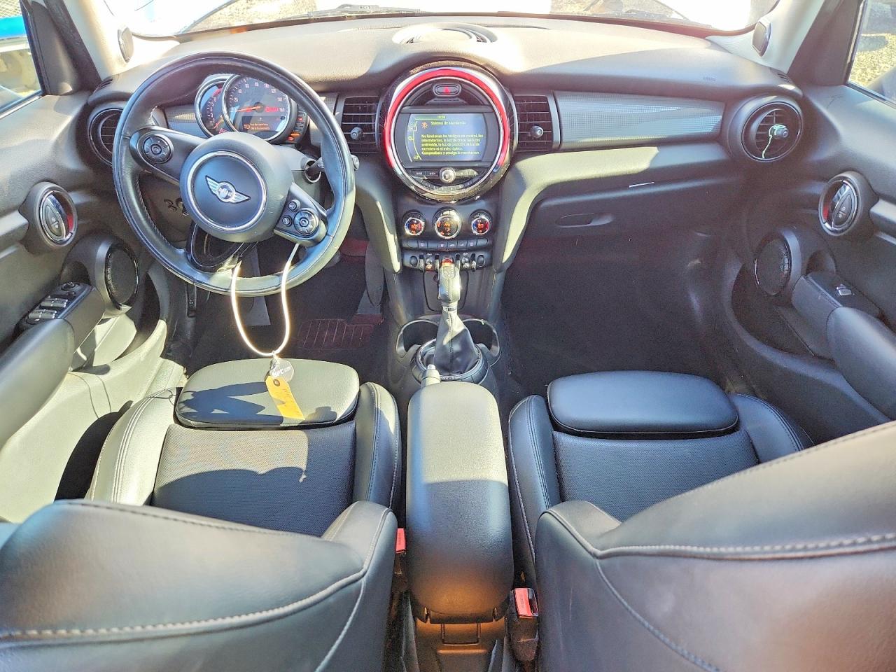 2017 MINI COOPER photo 8