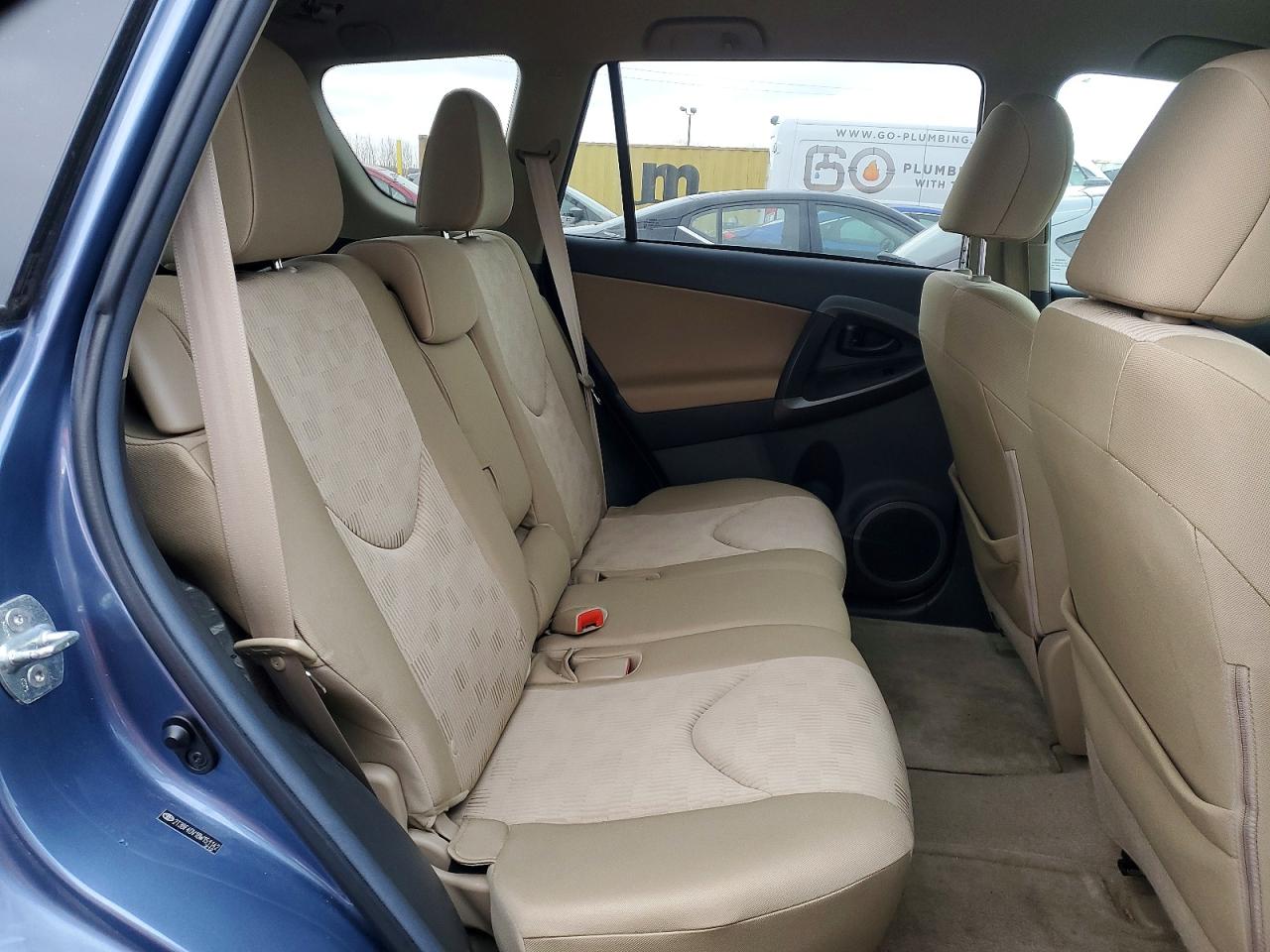 2011 TOYOTA RAV4 photo 11
