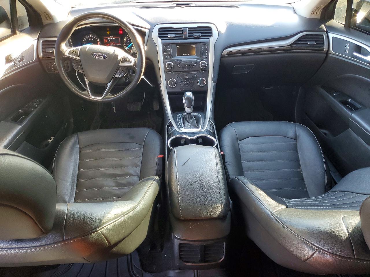 2016 FORD FUSION SE photo 8