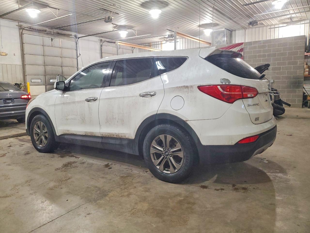 2016 HYUNDAI SANTA FE SPORT photo 2
