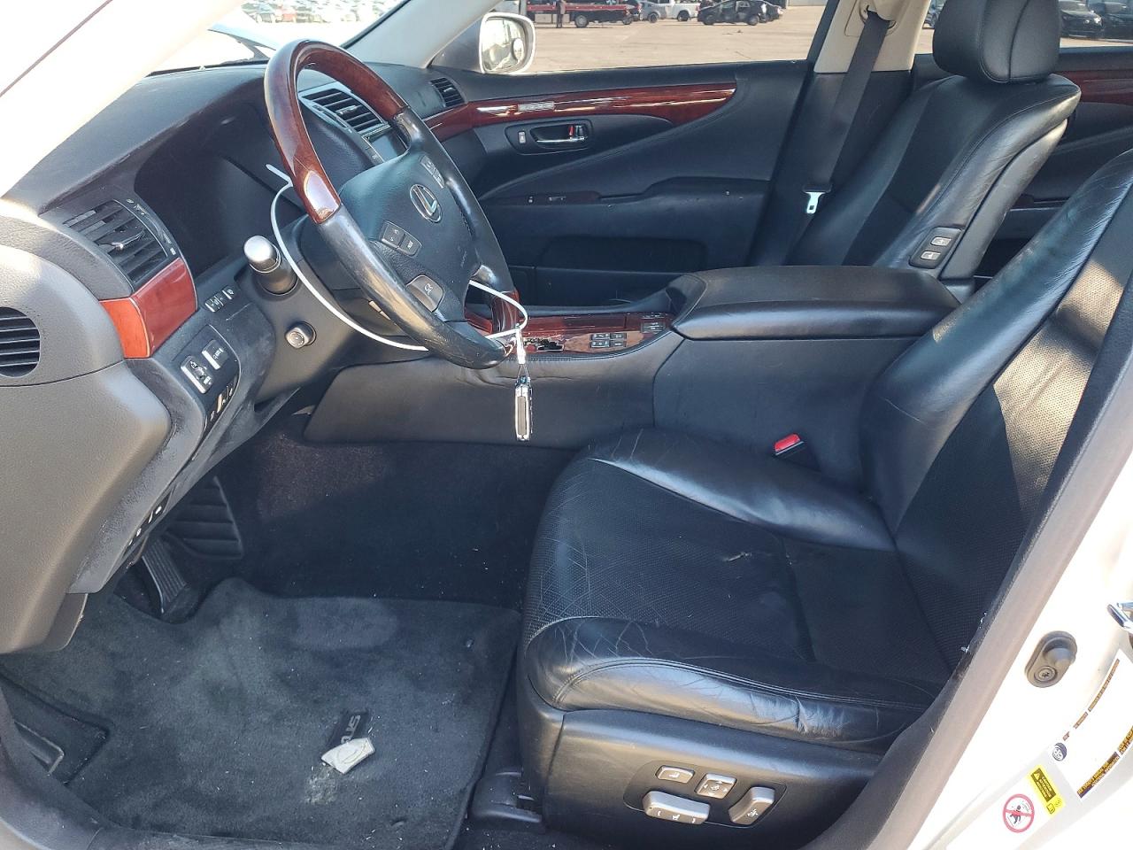 2009 LEXUS LS 460 photo 13