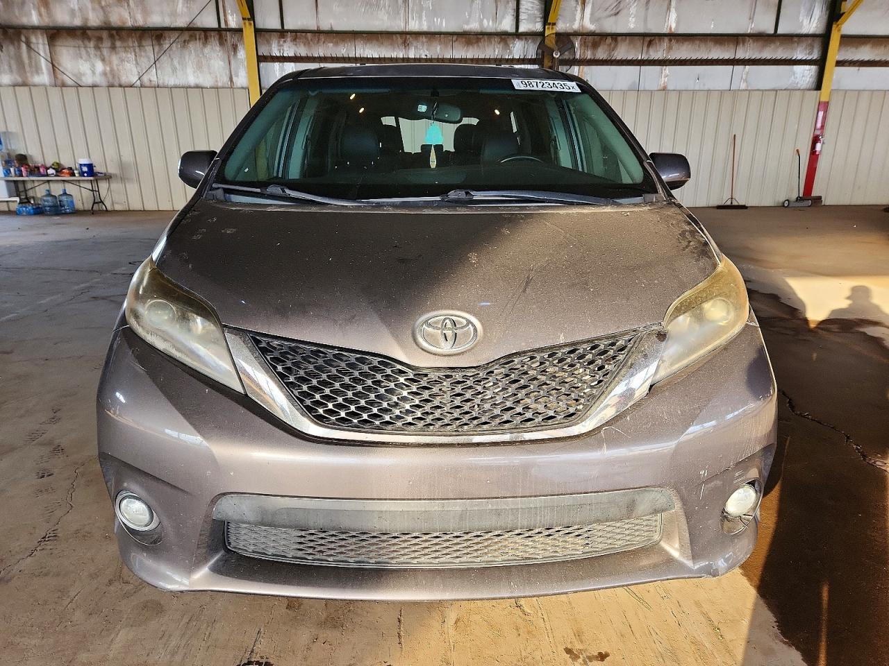 2015 TOYOTA SIENNA SPORT photo 5