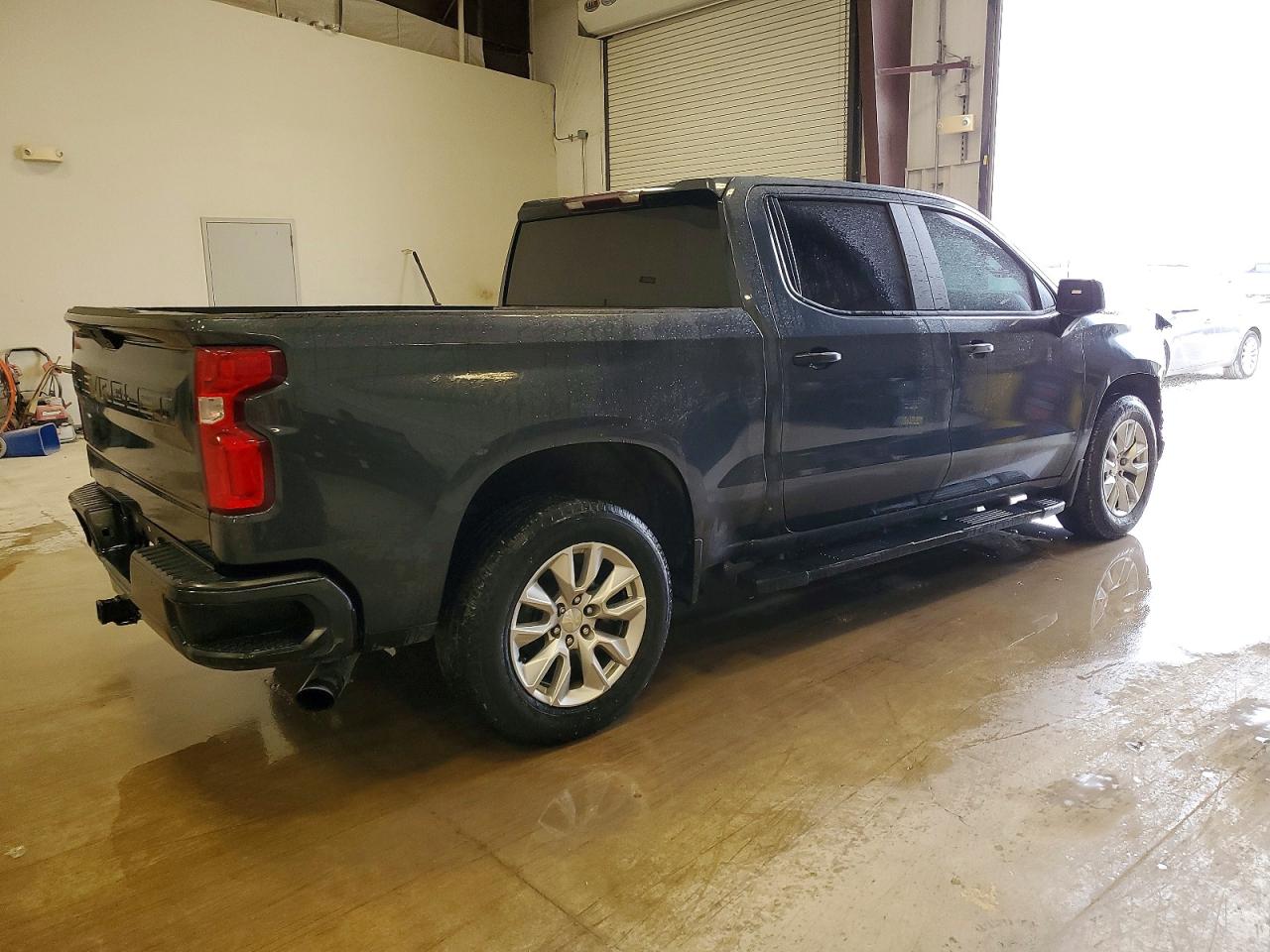 2021 CHEVROLET SILVERADO C1500 CUSTOM photo 3