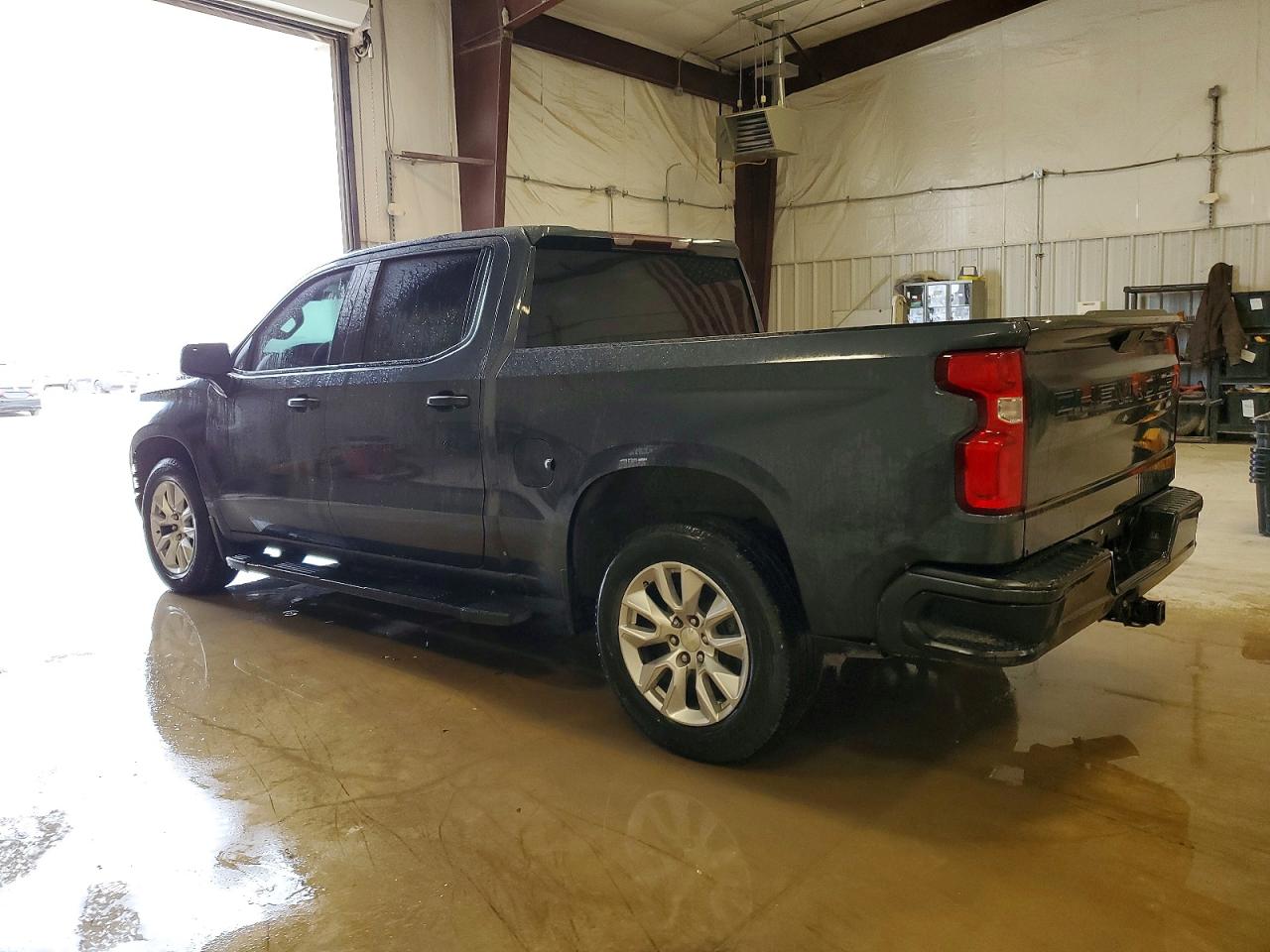 2021 CHEVROLET SILVERADO C1500 CUSTOM photo 2