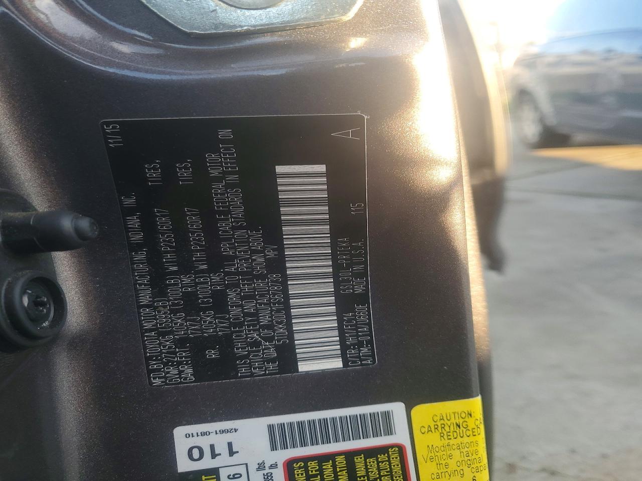 2015 TOYOTA SIENNA LE photo 14