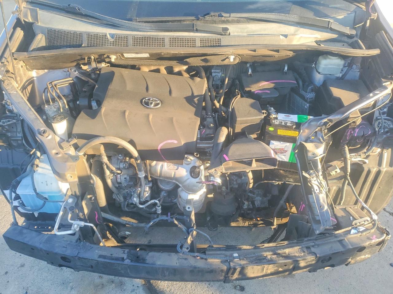 2015 TOYOTA SIENNA LE photo 12