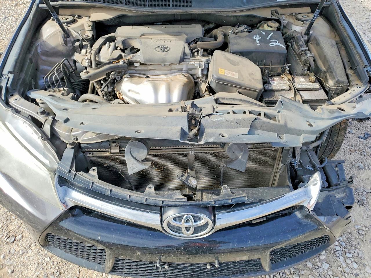 2017 TOYOTA CAMRY LE photo 11