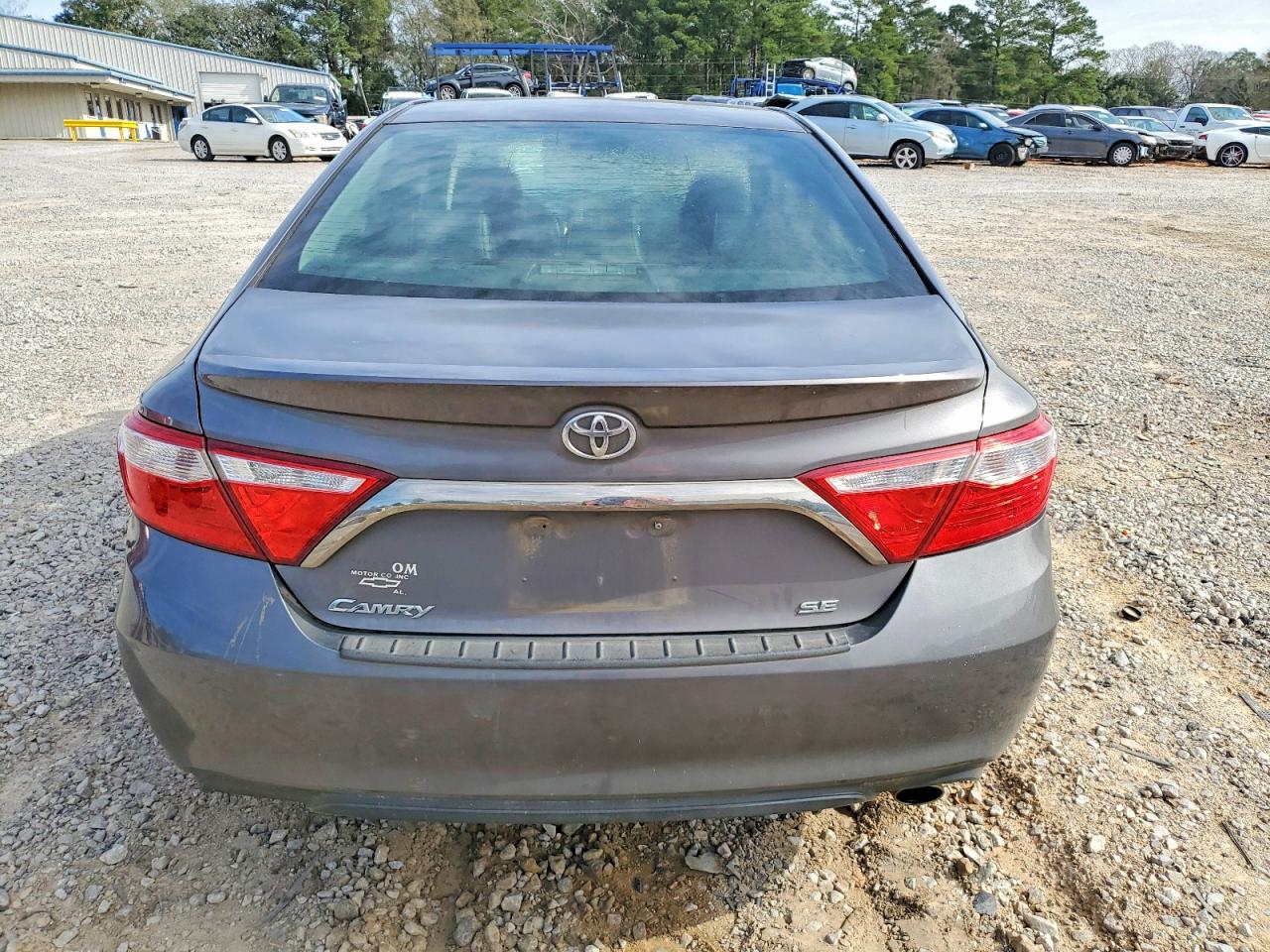 2017 TOYOTA CAMRY LE photo 6