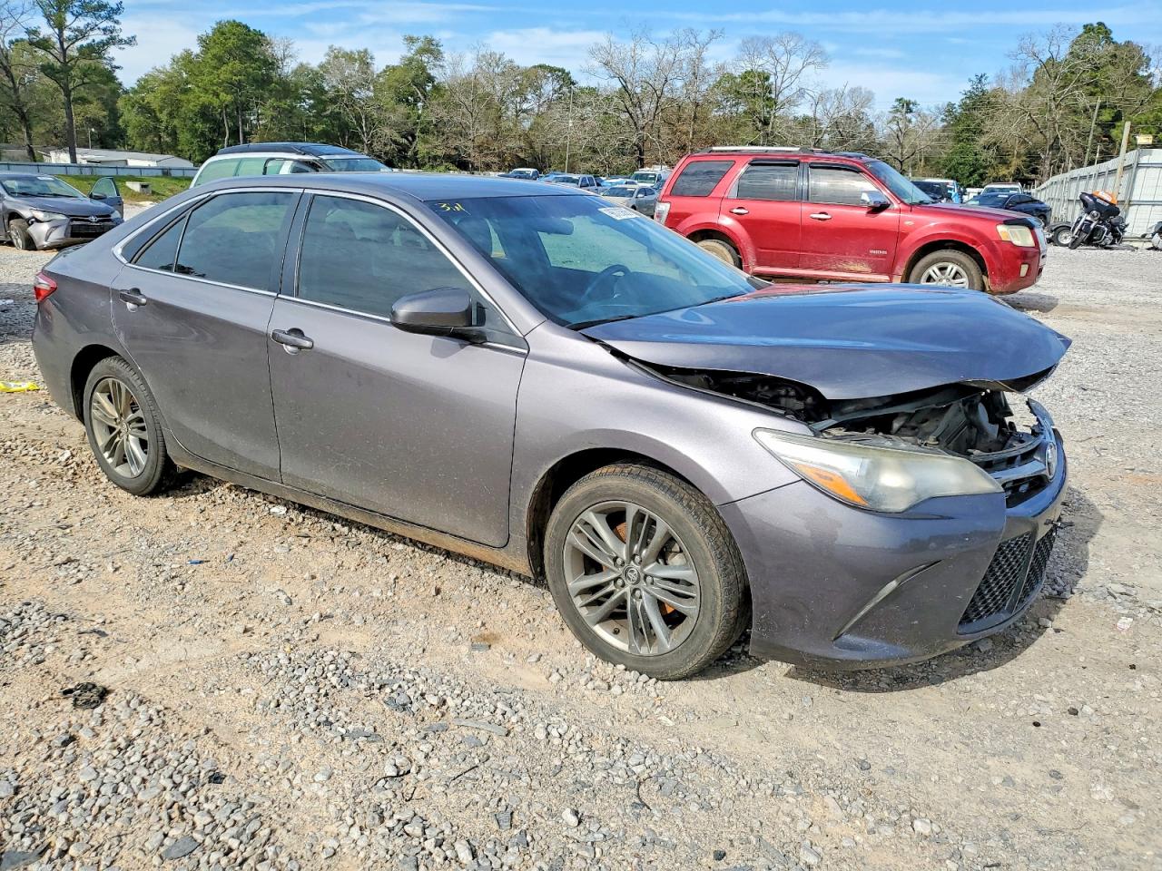 2017 TOYOTA CAMRY LE photo 4