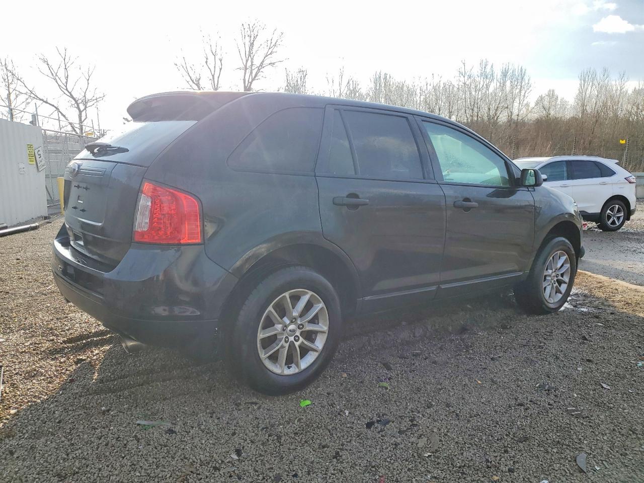 2014 FORD EDGE SE photo 3