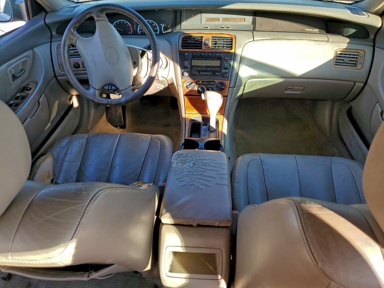 2000 TOYOTA AVALON XL photo 8