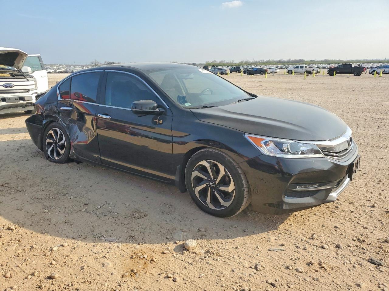 2017 HONDA ACCORD EX photo 4