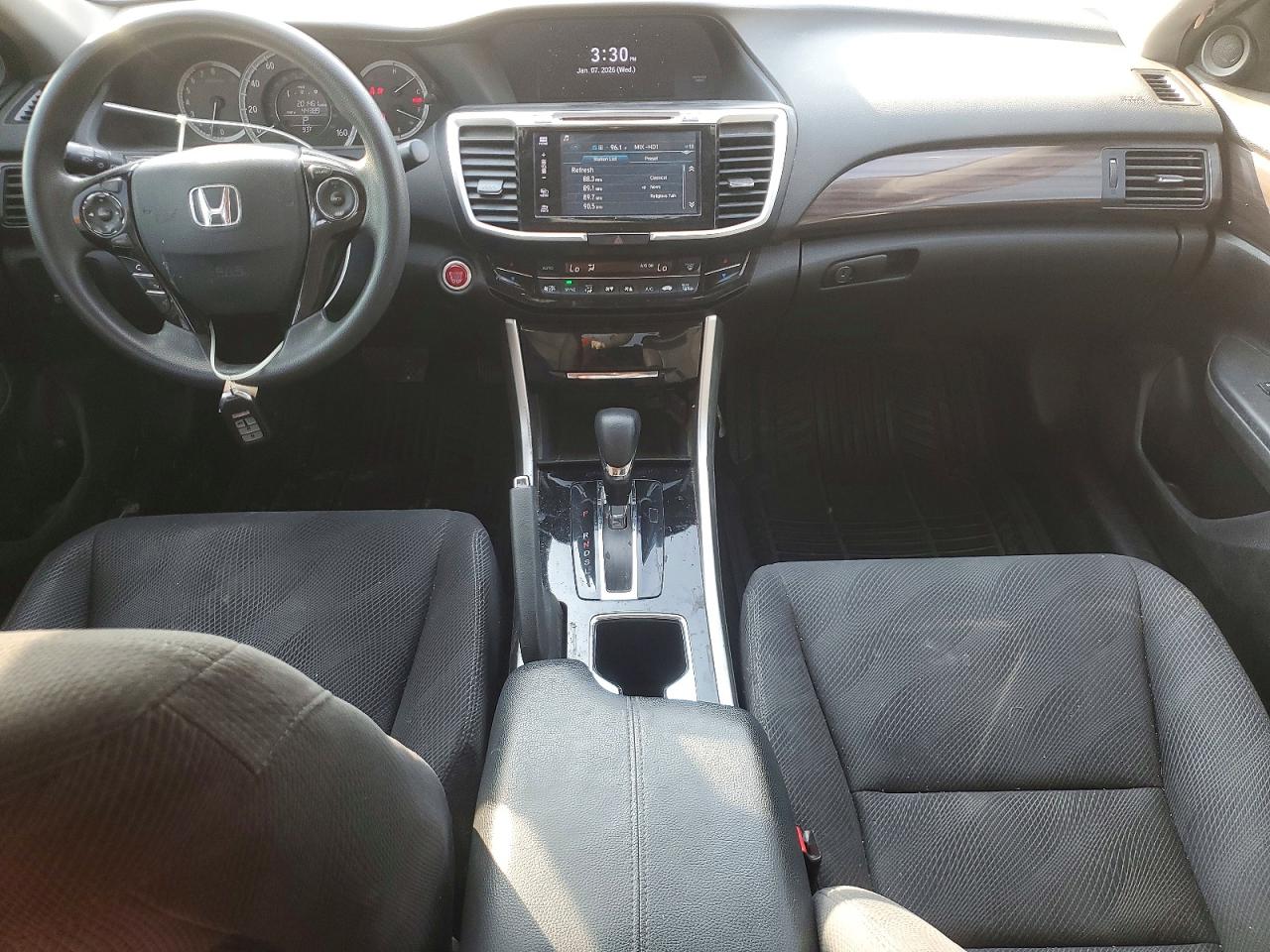 2017 HONDA ACCORD EX photo 8