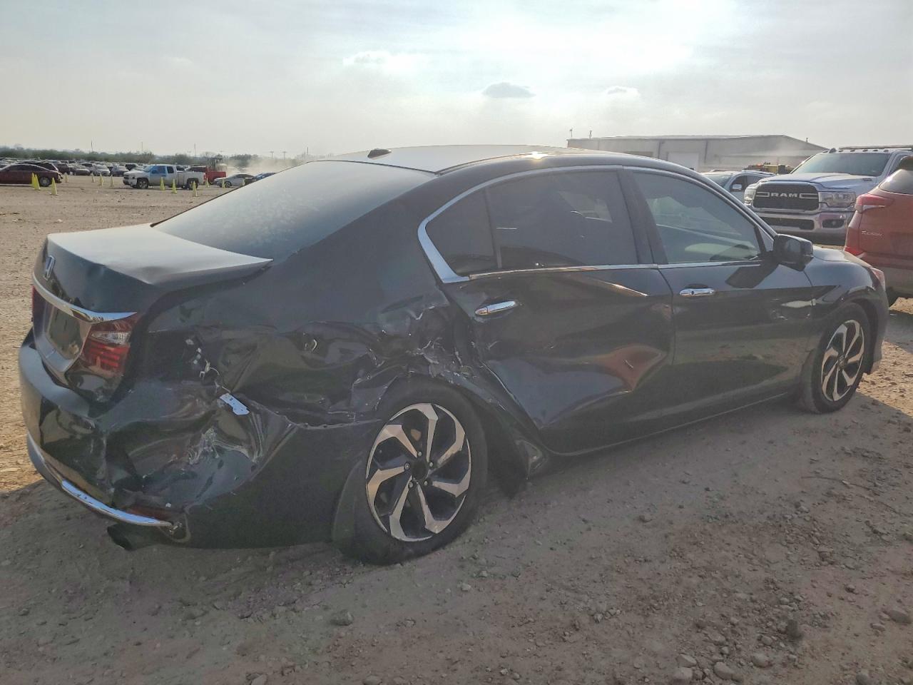 2017 HONDA ACCORD EX photo 3