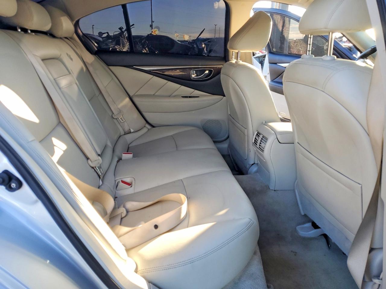 2018 INFINITI Q50 LUXE photo 28