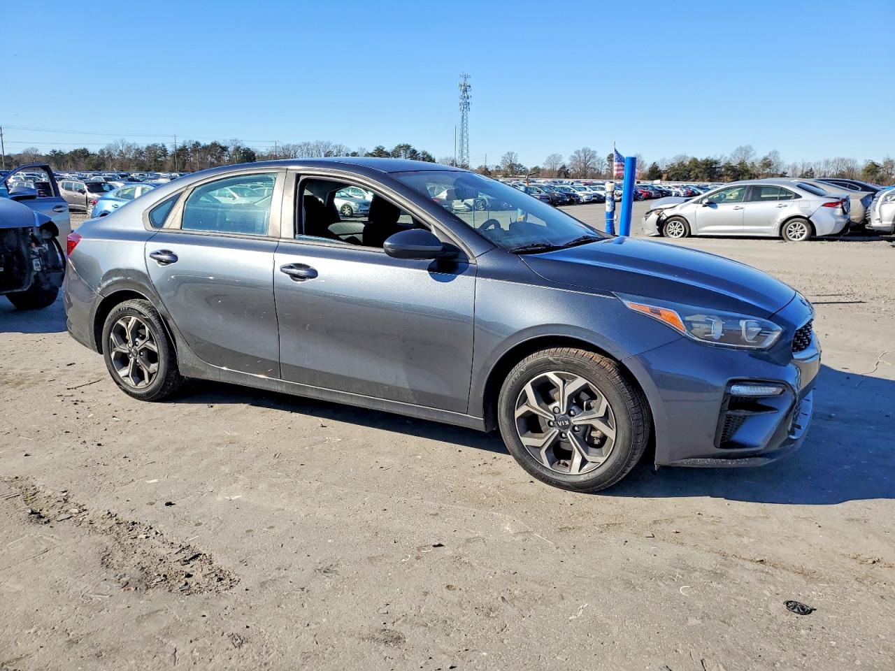 2020 KIA FORTE LXS photo 4
