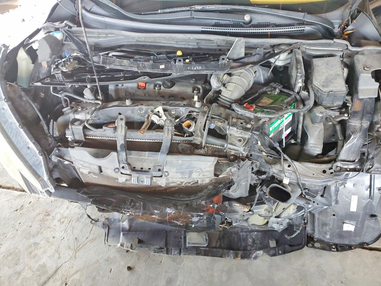 2013 HONDA CR-V LX photo 12