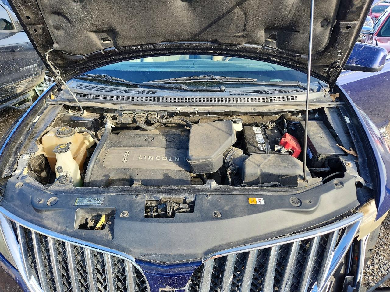 2011 LINCOLN MKX photo 12
