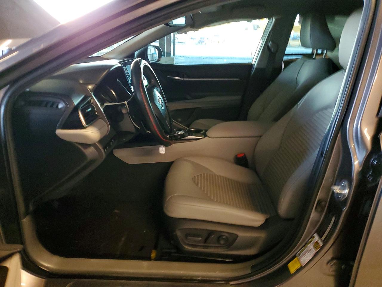 2022 TOYOTA CAMRY SE photo 7