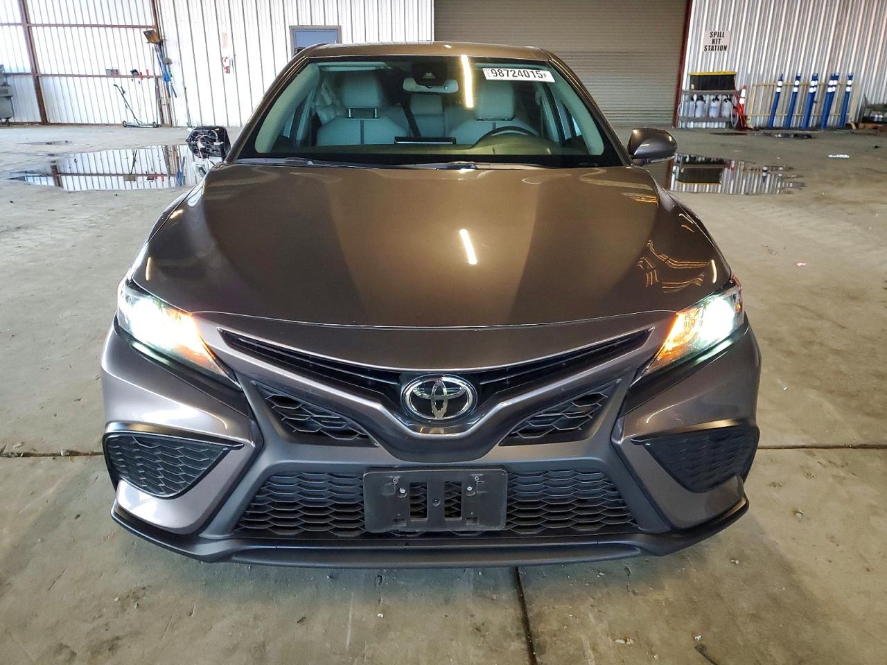 2022 TOYOTA CAMRY SE photo 5