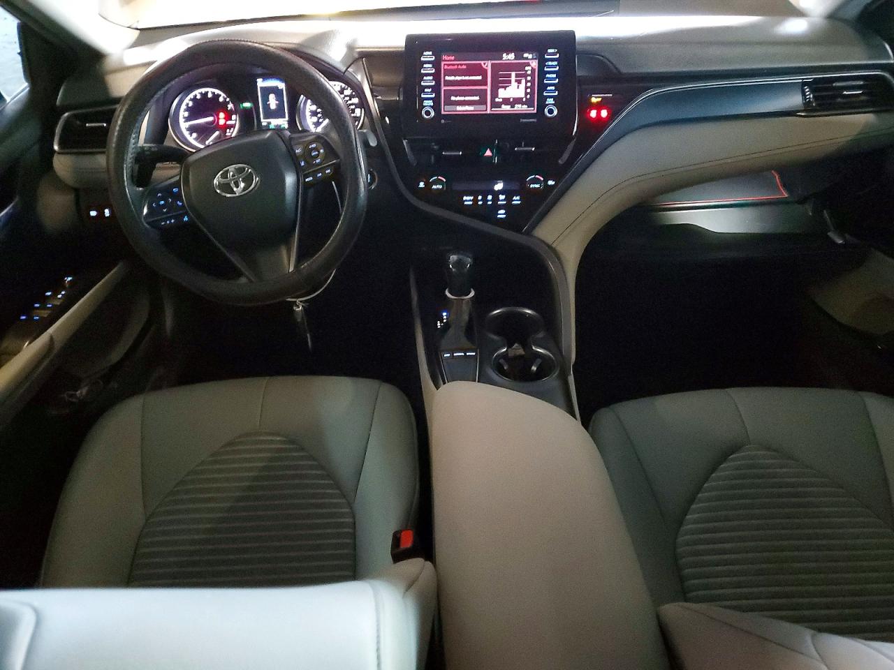 2022 TOYOTA CAMRY SE photo 8