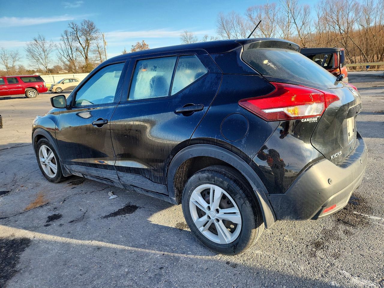 2020 NISSAN KICKS S photo 2