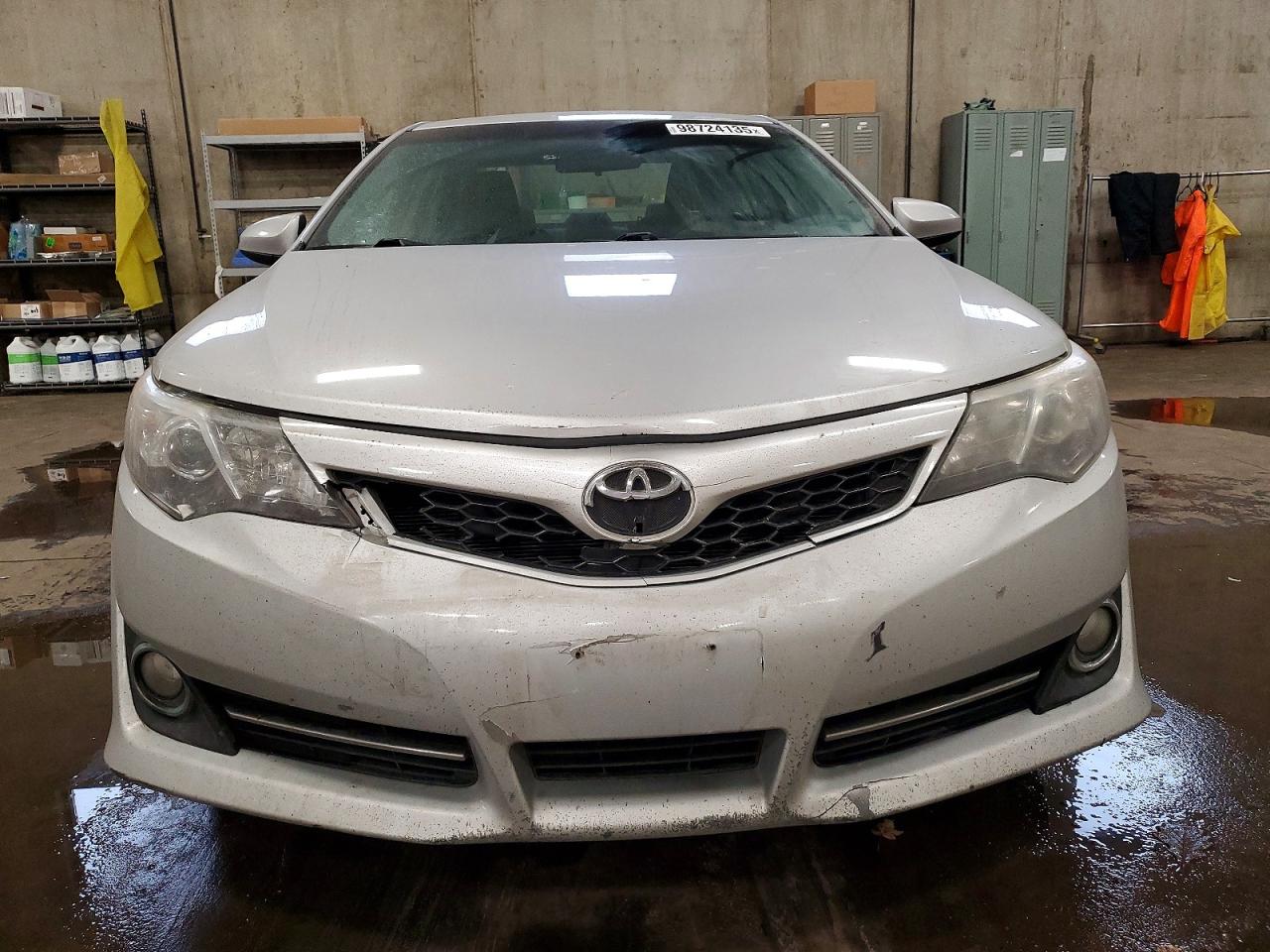 2014 TOYOTA CAMRY L photo 5