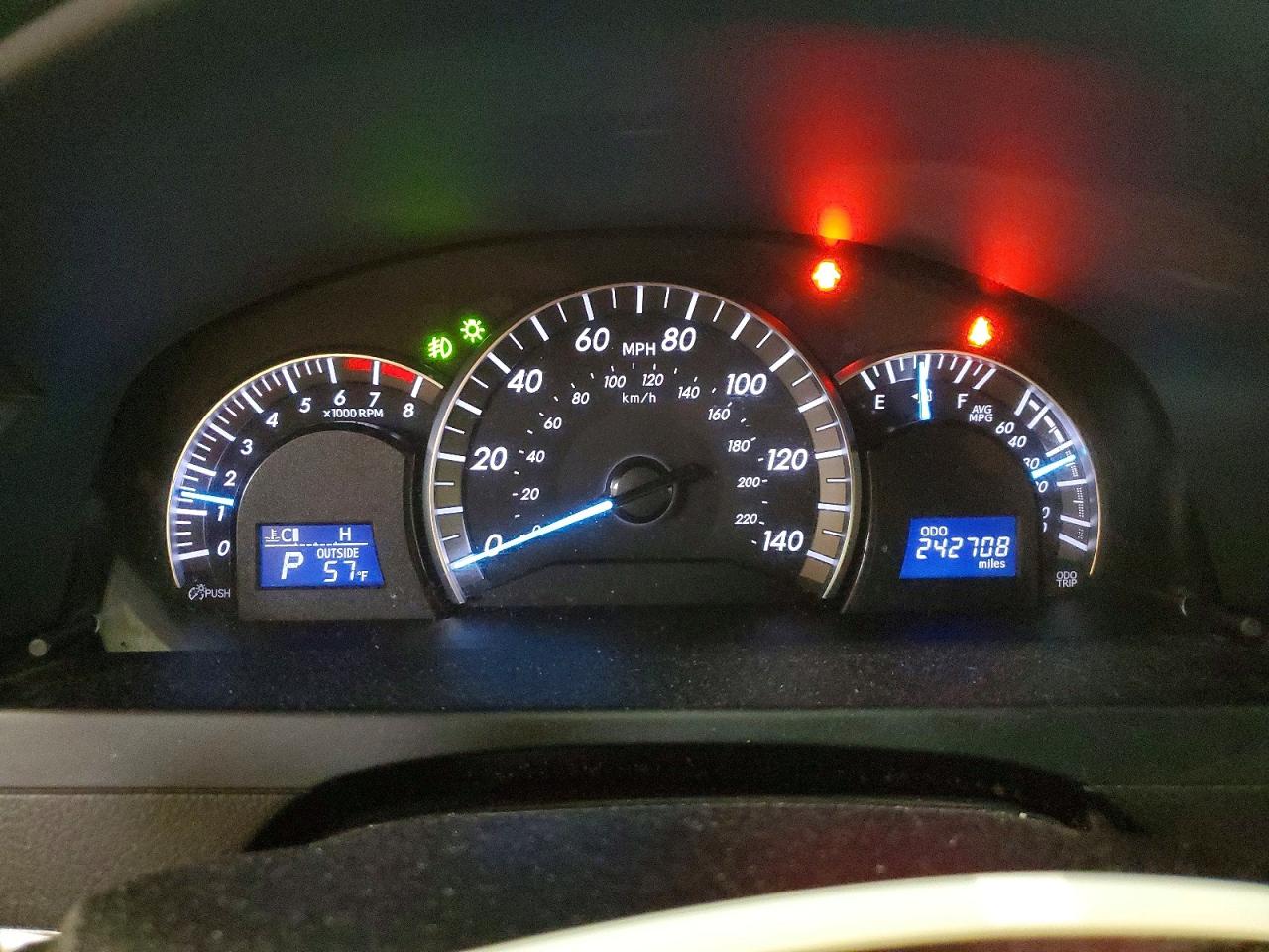 2014 TOYOTA CAMRY L photo 9