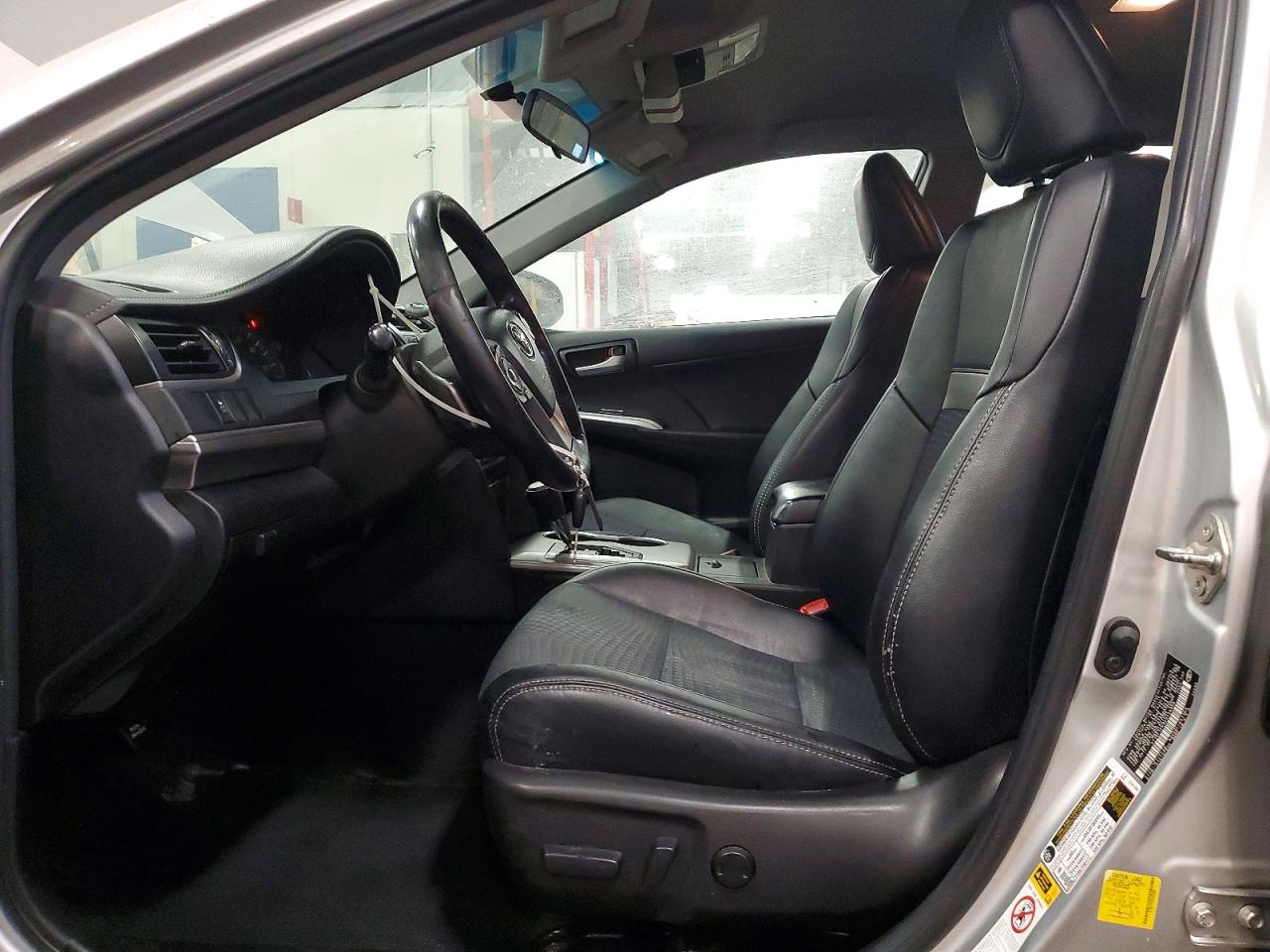 2014 TOYOTA CAMRY L photo 7