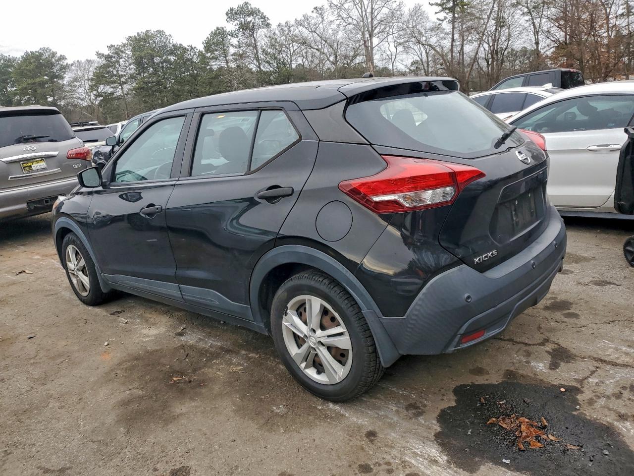 2020 NISSAN KICKS S photo 2