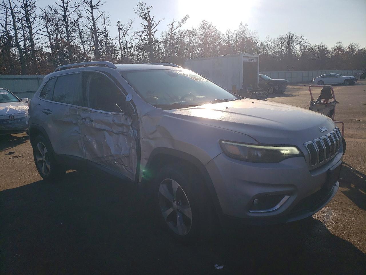 2019 JEEP CHEROKEE LIMITED photo 4