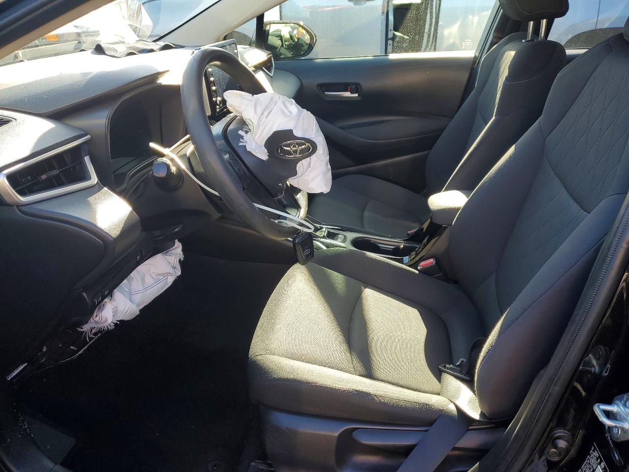 2021 TOYOTA COROLLA LE photo 7