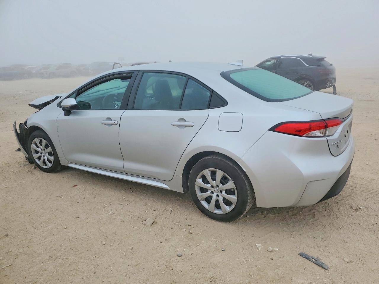 2023 TOYOTA COROLLA LE photo 2