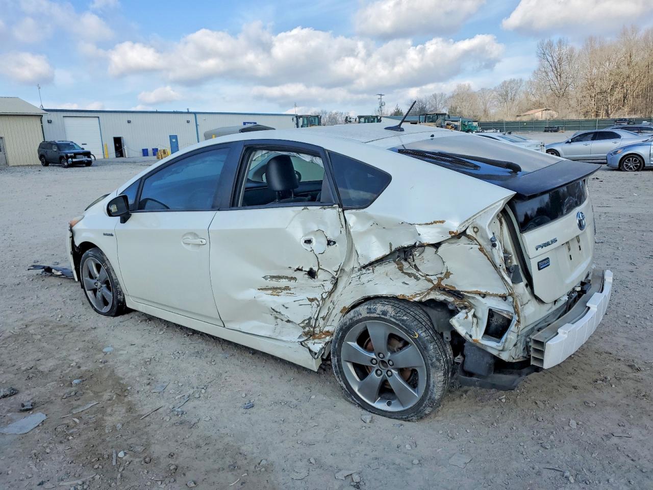 2013 TOYOTA PRIUS photo 2