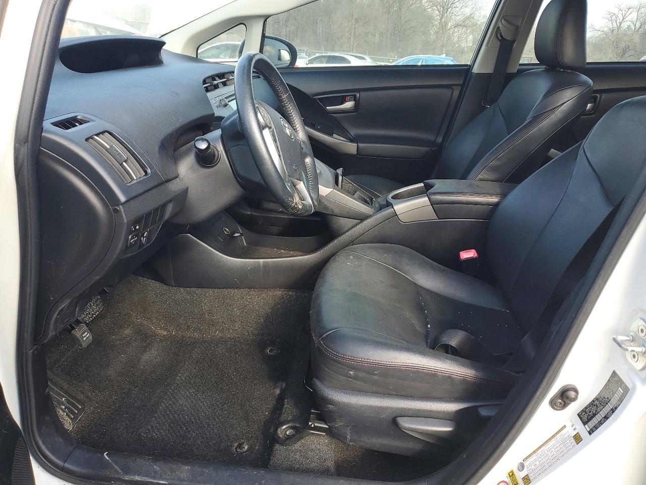 2013 TOYOTA PRIUS photo 7