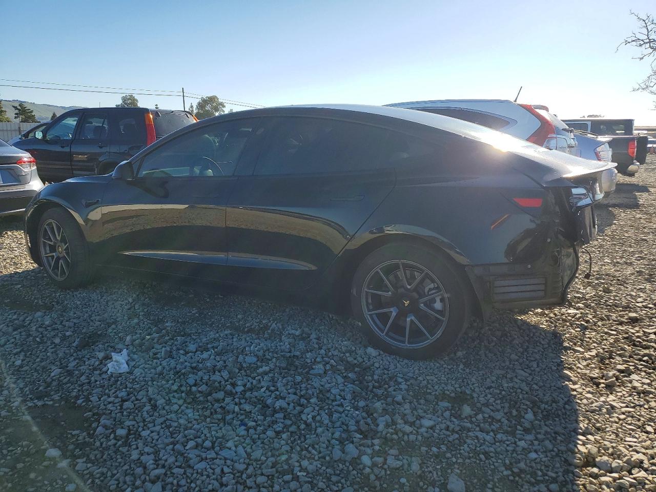 2022 TESLA MODEL 3 photo 2