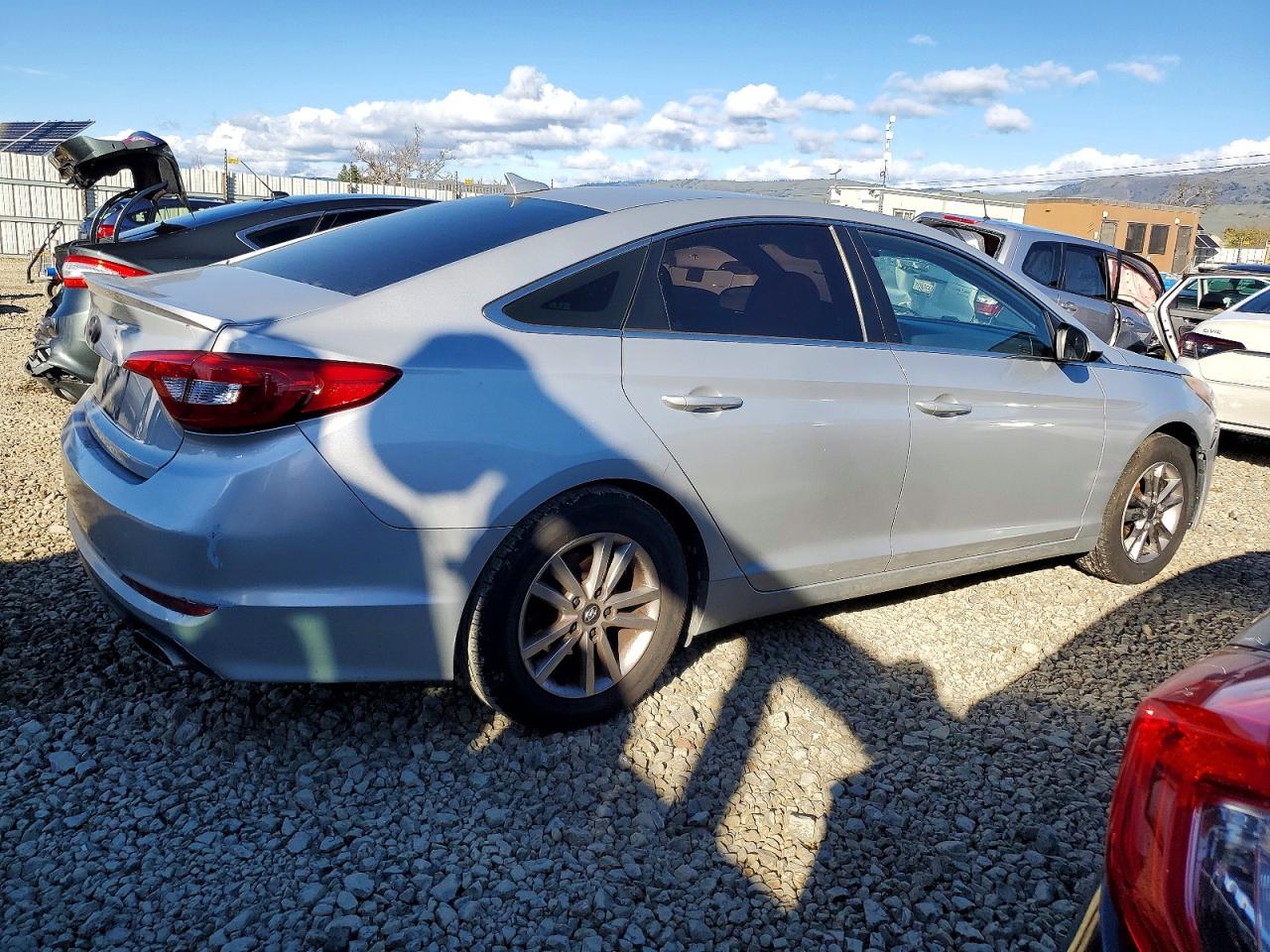 2017 HYUNDAI SONATA SE photo 3