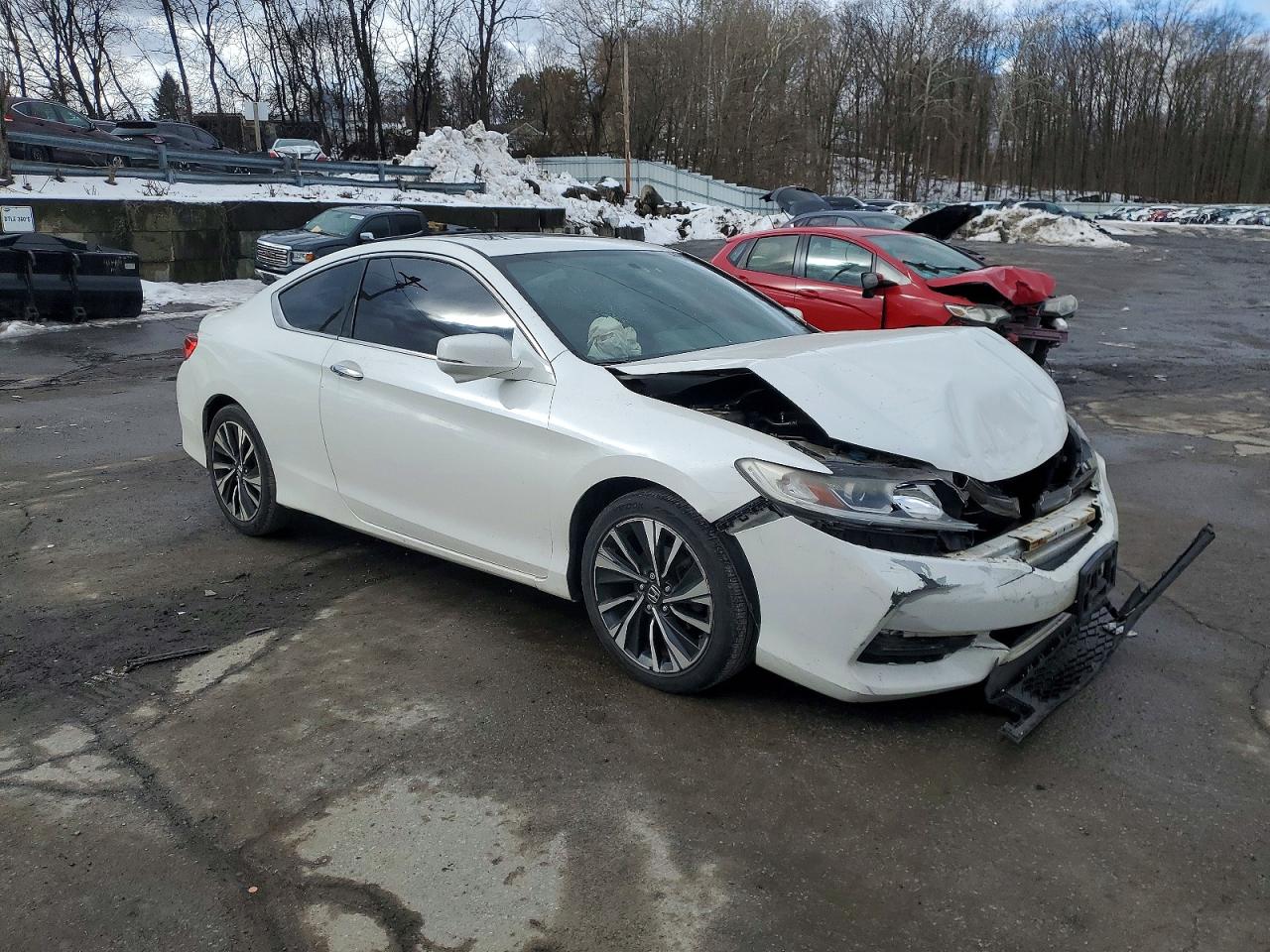 2017 HONDA ACCORD EX photo 4