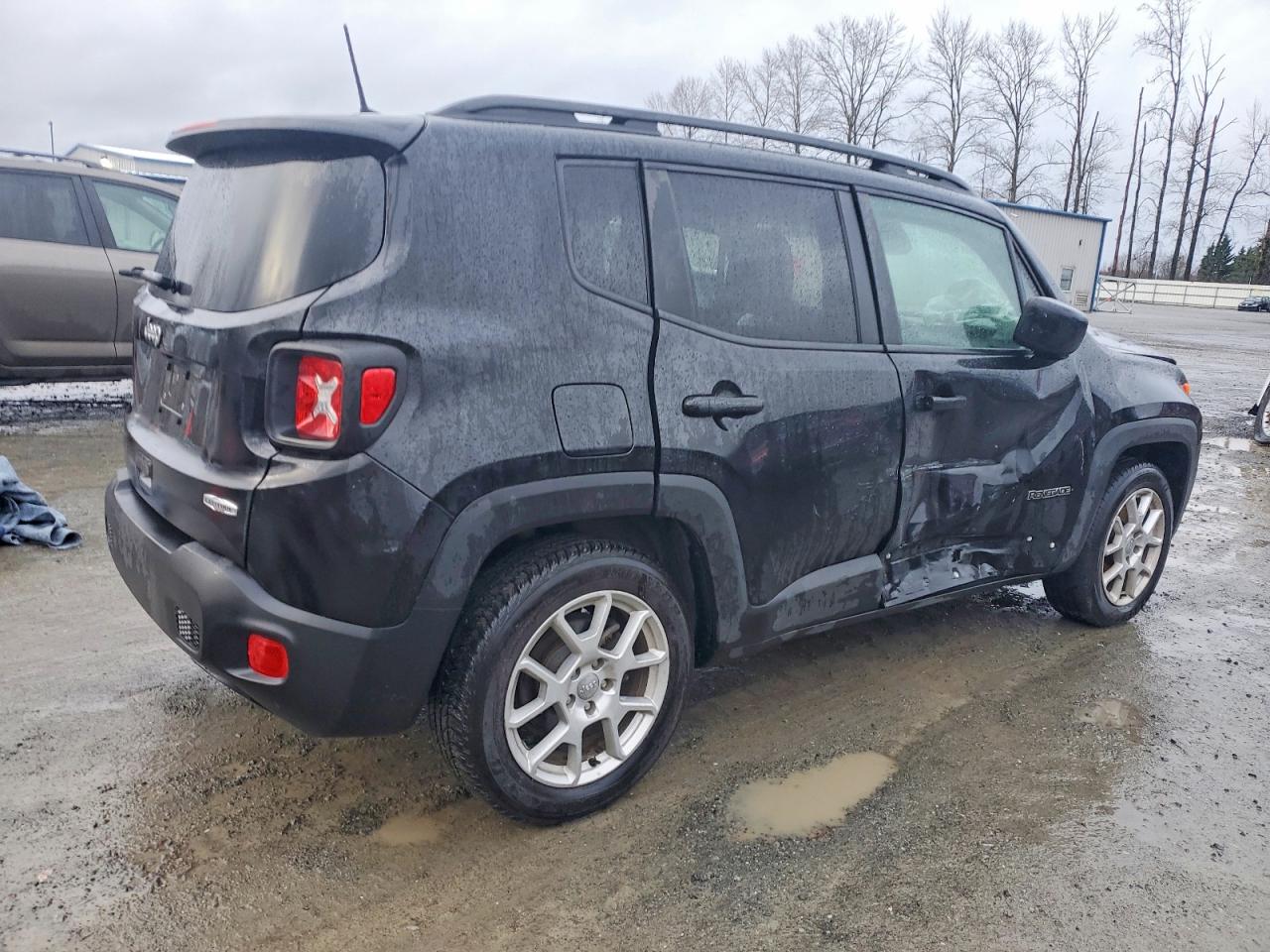 2019 JEEP RENEGADE LATITUDE photo 3