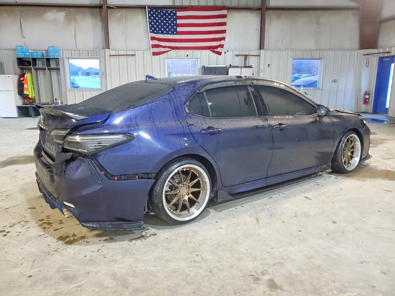 2021 TOYOTA CAMRY SE photo 3