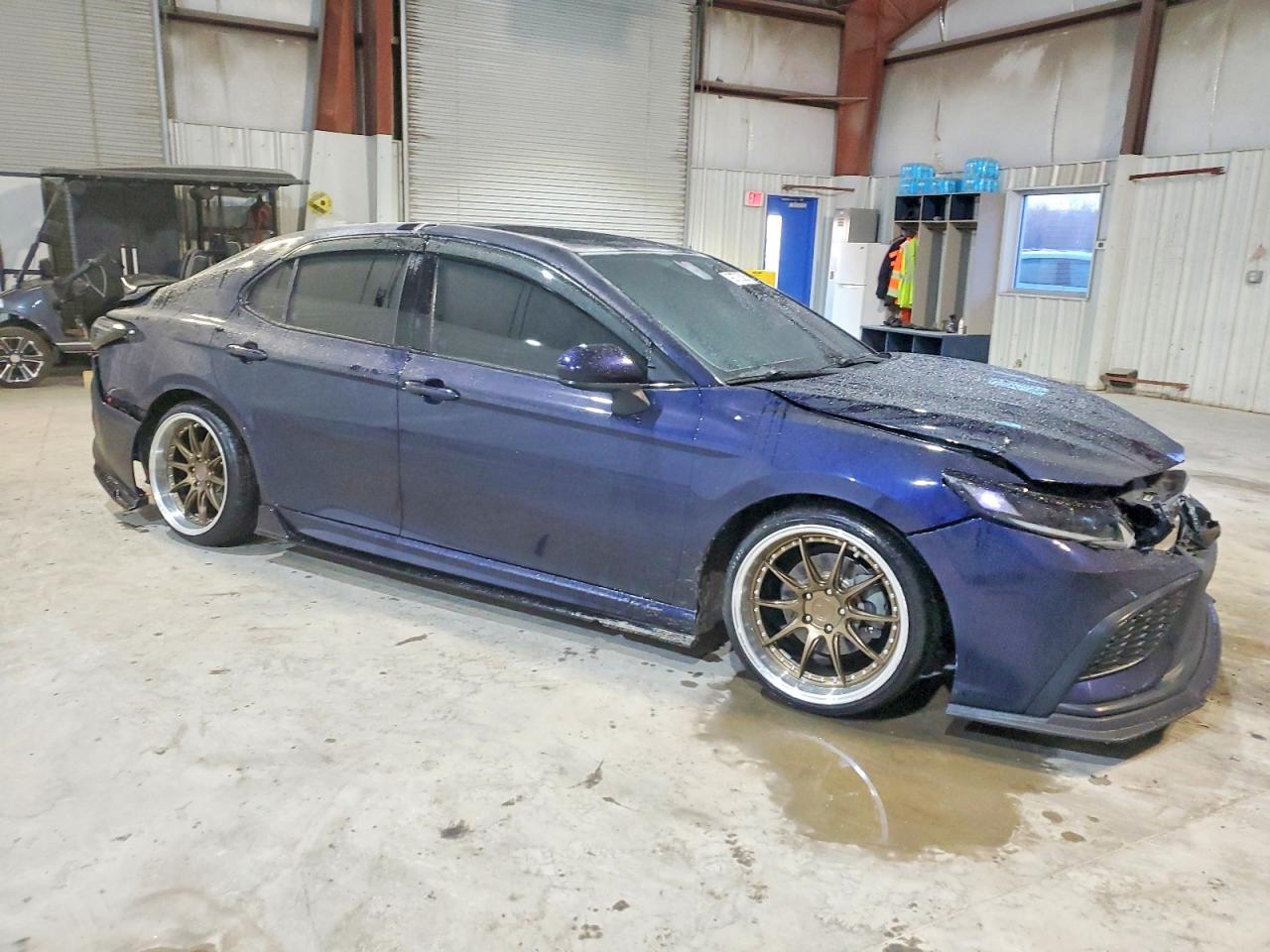 2021 TOYOTA CAMRY SE photo 4