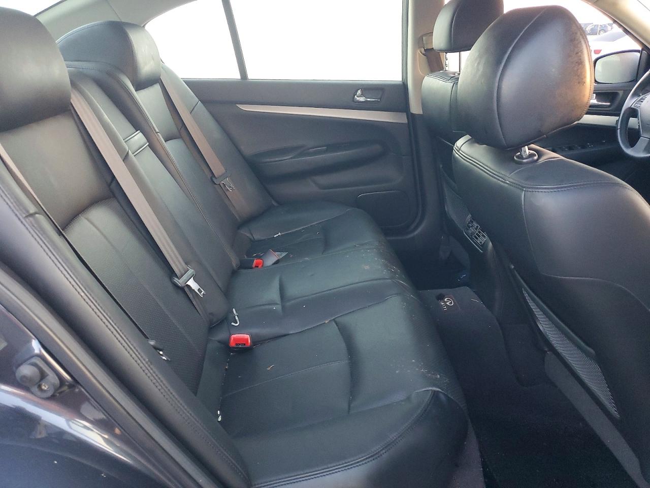 2013 INFINITI G37 BASE photo 10