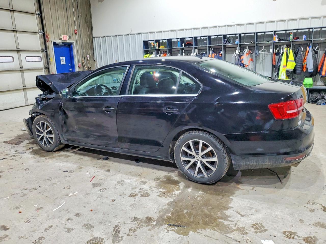 2017 VOLKSWAGEN JETTA SE photo 2