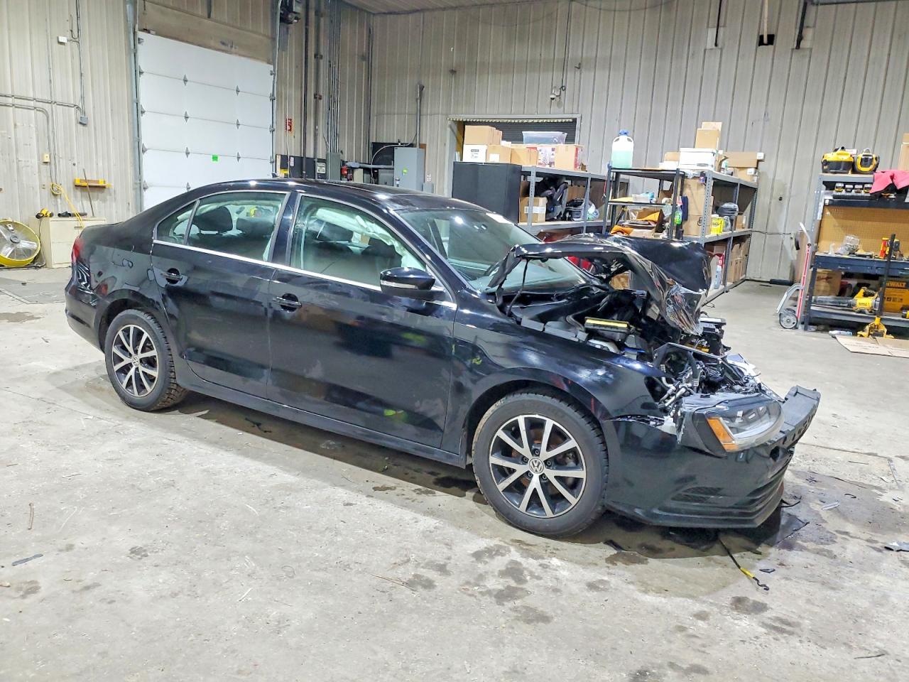 2017 VOLKSWAGEN JETTA SE photo 4
