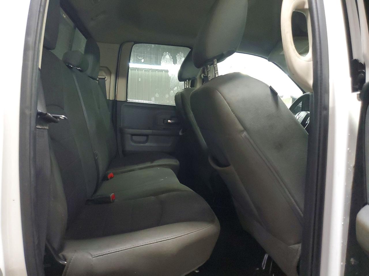 2015 RAM 1500 SLT photo 10