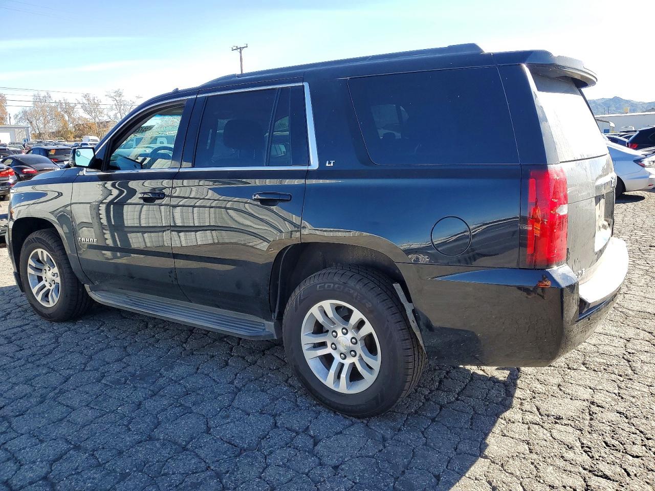 2016 CHEVROLET TAHOE C1500 LT photo 2
