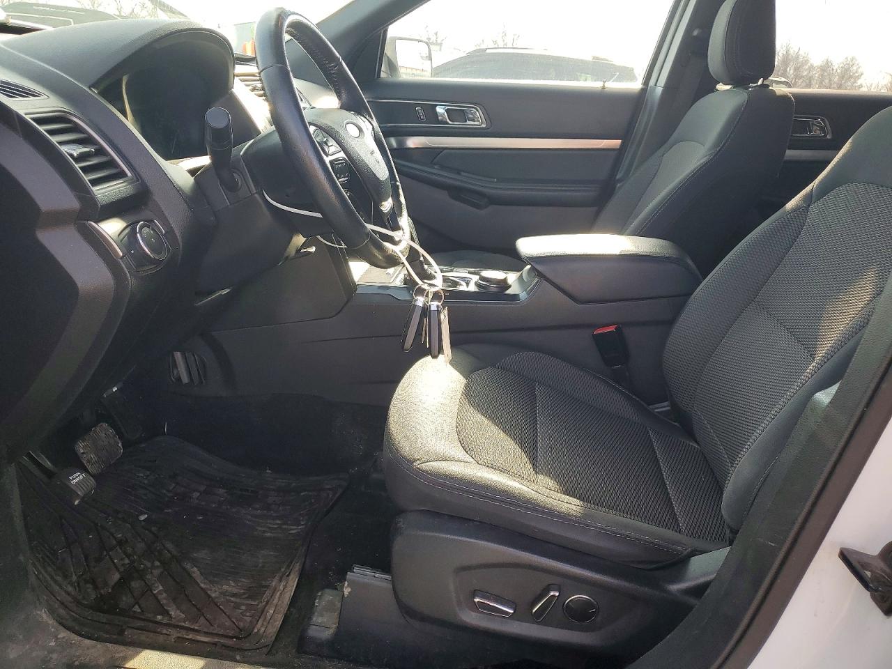 2018 FORD EXPLORER XLT photo 7