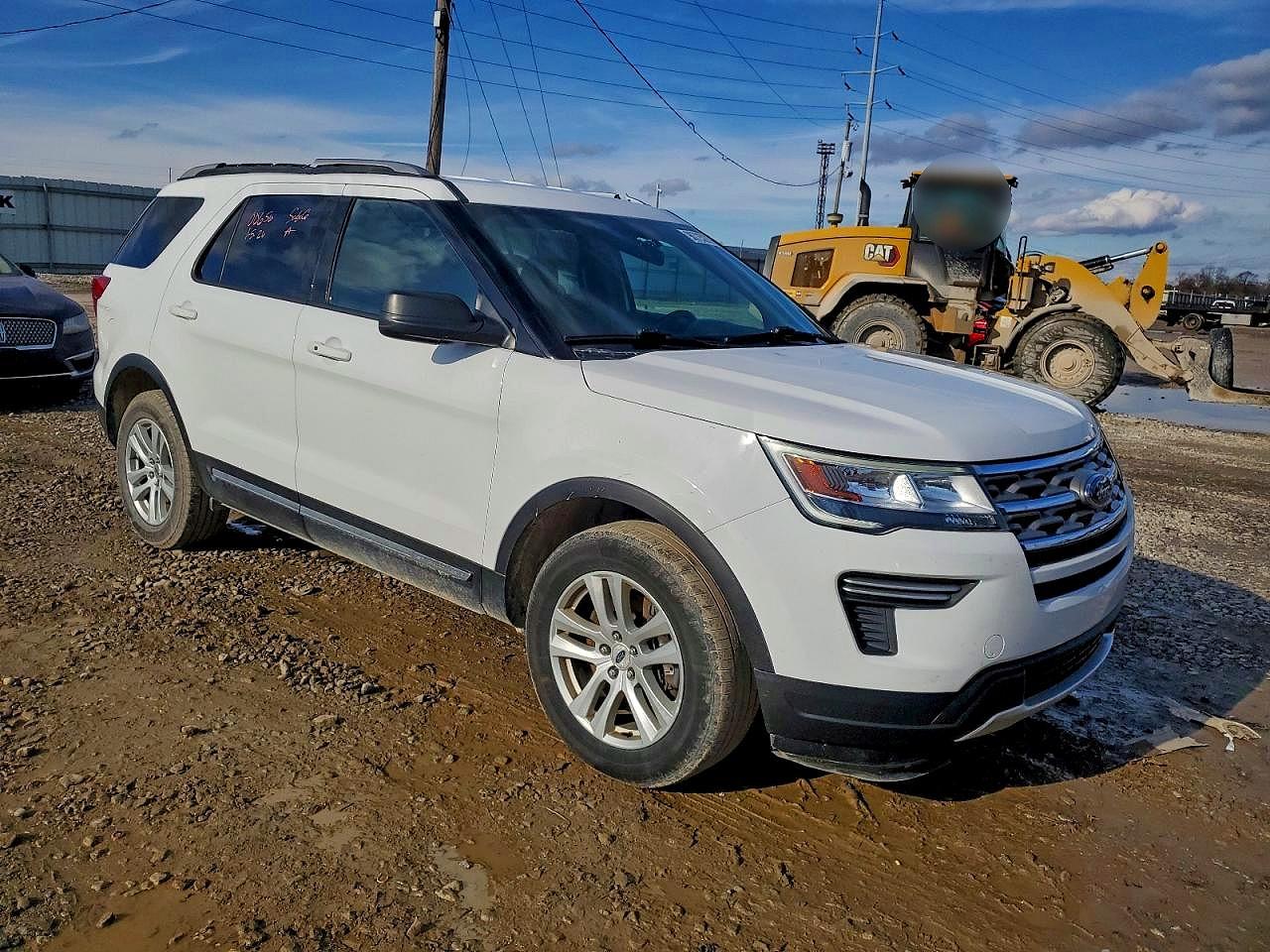 2018 FORD EXPLORER XLT photo 4