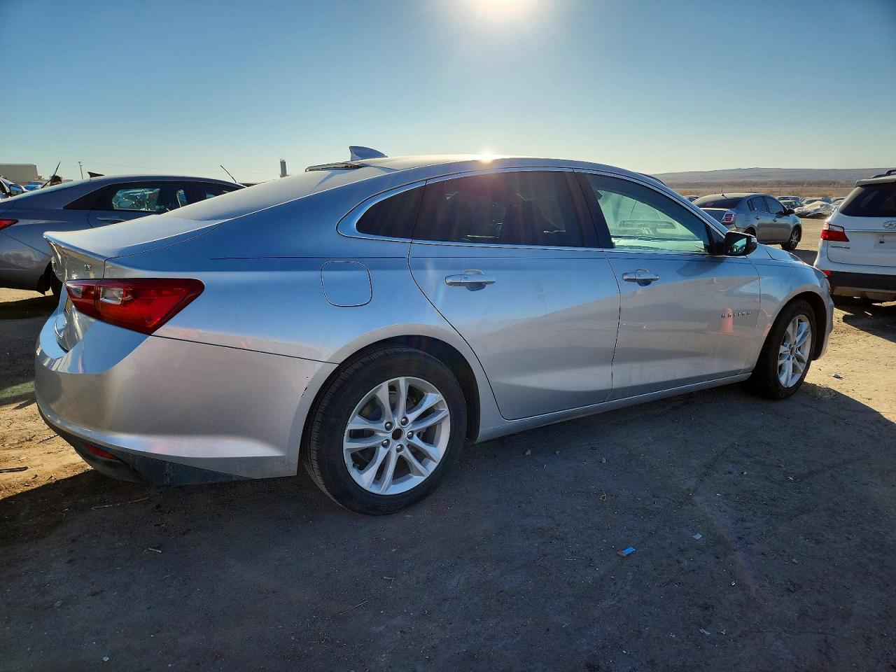 2018 CHEVROLET MALIBU LT photo 3