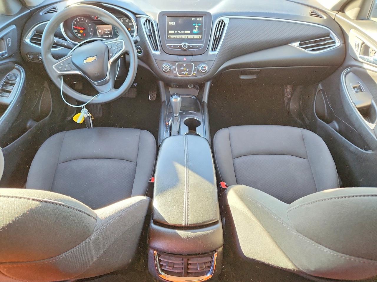 2018 CHEVROLET MALIBU LT photo 8